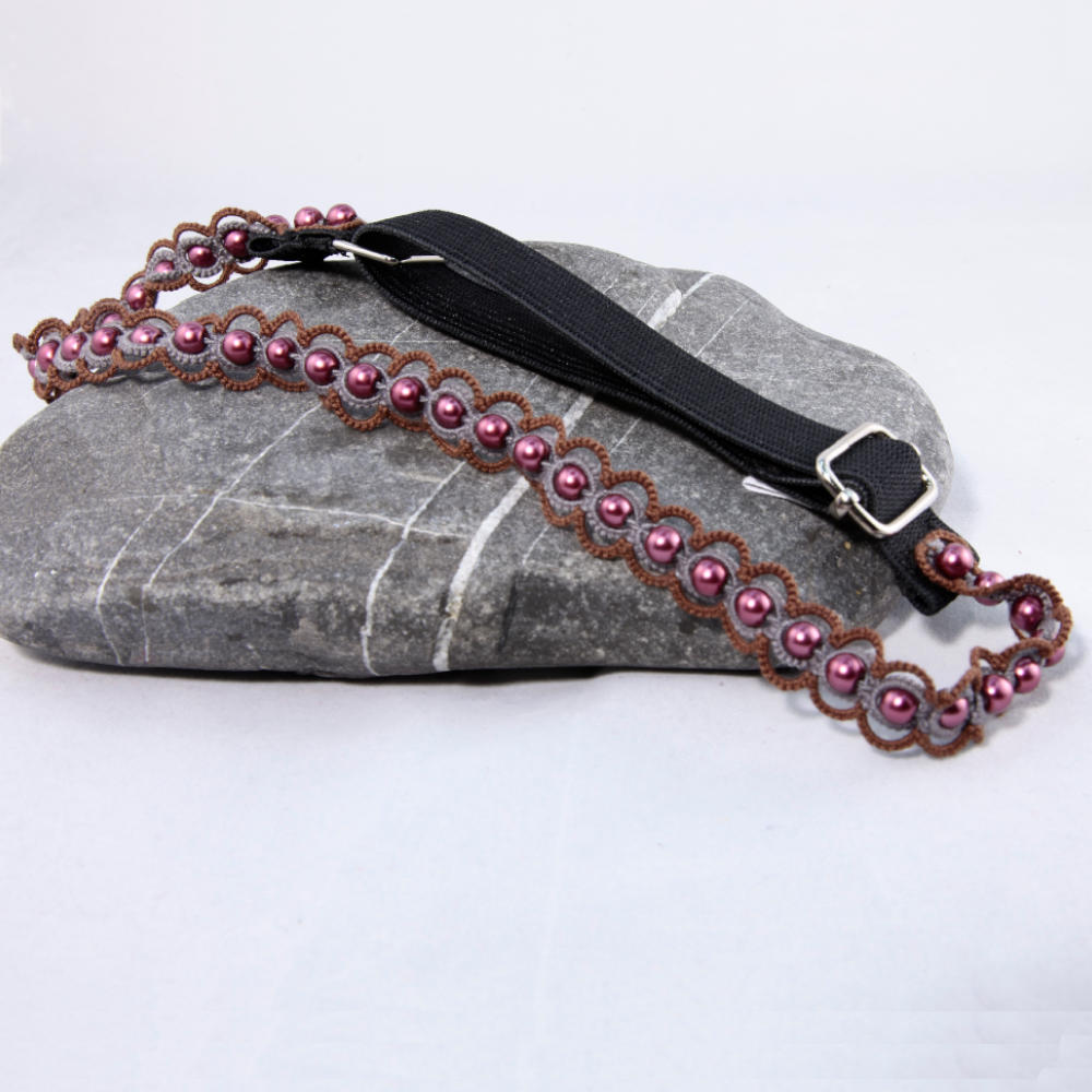 längenverstellbares Haarband Simple Eleganz graue und braune Baumwolle, tannenberryfarbene Perlen und extrabreites schwarzes Gummiband